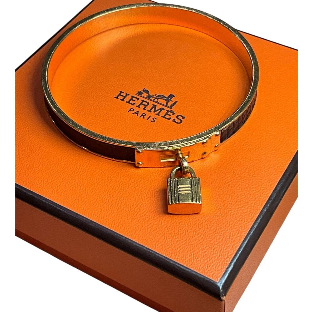 101. Hermes Lizard Kelly Lock Black & Gold Bangle - Picture 7 of 7